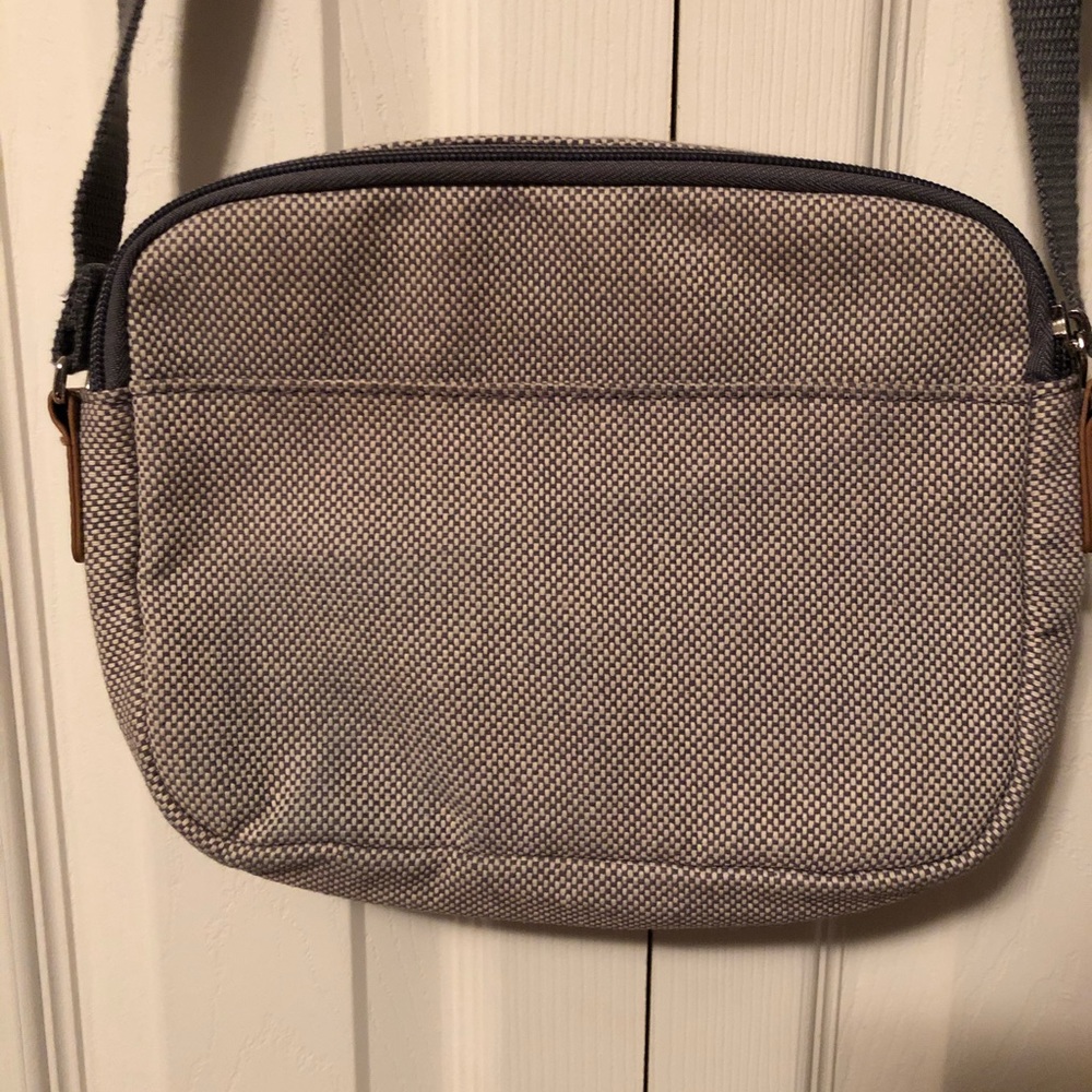 Thirty one double zip crossbody bag two tone weave